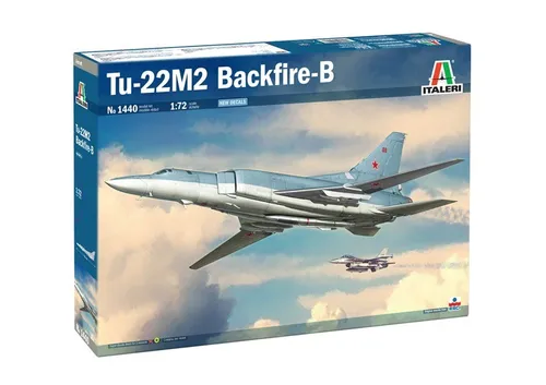 Italeri 1440 1:72 Tu-22M2 Backfire B - Detaillierter Modellbausatz - Vorgefertigte Militärfahrzeug-Modelle, detailgetreuer Bausatz im Maßstab 1:72 für kreative Bastler, inklusive bebilderter Anleitung für einfachen Aufbau.