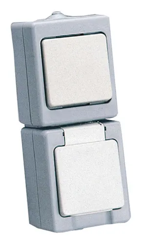 Kopp Kombination Aufputz FR Universalschalter mit Steckdose - Feuchtraum Steckdose in grau/weiß, ideal für den Einsatz in Badezimmern oder Küchen, bietet Sicherheit und Funktionalität.