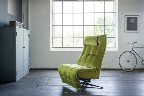 KAWOLA MIKO Relaxsessel drehbar in Velvet Grün von KAWOLA