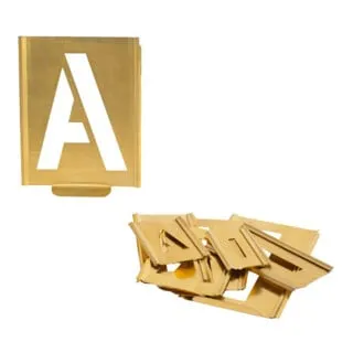 KUKKO Profi-Signierschablonen-Satz mit Steckmechanismus Buchstaben (150 mm) - Schablonen für Maler, aus widerstandsfähigem Spezial-Blech, ideal für präzise und langlebige Beschriftungen im professionellen Einsatz.