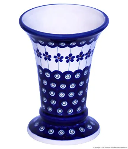 Bunzlauer Keramik Tischvase „Johanna“ 500ml – Elegante Blumenvase - Tischvasen aus hochwertiger Bunzlauer Keramik, handgefertigt. Die langlebige und pflegeleichte Vase mit elegantem Design ist ideal für frische Blumensträuße und setzt kreative Arrangements perfekt in Szene.