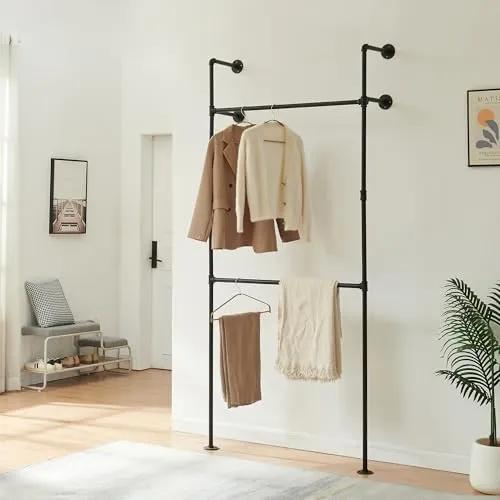 en.casa Garderobenständer Kenävatka, Schwarz, 222 x 105 x 31 cm - Stylischer Garderobenständer zur Wandmontage im Industrial Look. Ideal für Flur oder Ankleidezimmer, bietet er zwei Ebenen für übersichtliches Aufhängen von Kleidung und Accessoires. Schneller Aufbau mit stabilem Halt.