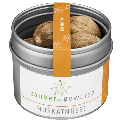 Zauber der Gewürze Muskatnüsse - Ganze Muskatnuss für den perfekten Genuss - Ungemahlene Kräuter & Gewürze: Premium-Qualität in wiederverschließbarer Aroma-Dose, ideal für herzhaftes und süßes Kochen, frisch gerieben für intensiven Geschmack.