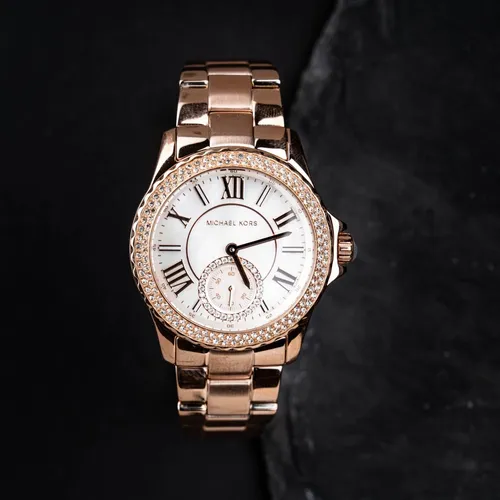 Michael Kors Damenuhr MK7364 - Elegante Armbanduhr in Roségold - Armbanduhren für Damen, stilvolles Edelstahl-Design in Roségold, ideal für jeden Anlass und ein perfektes Accessoire.