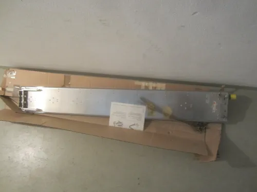 Fuba PA 1800 Satellitenantenne - SAT-Antenne für HD TV Signal, mit ovalem Reflektor und mono-direktionaler Richtcharakteristik, ideal für optimale Empfangsqualität.