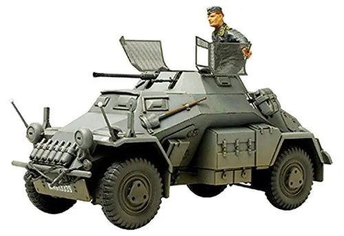 Tamiya WWII SdKfz.222 Lt.Späh.-Pz Pä.(1) 1:35 - Modellbau Bausatz, detailgetreue Nachbildung des WWII SdKfz.222 für authentische Dioramen und Sammlerstücke.