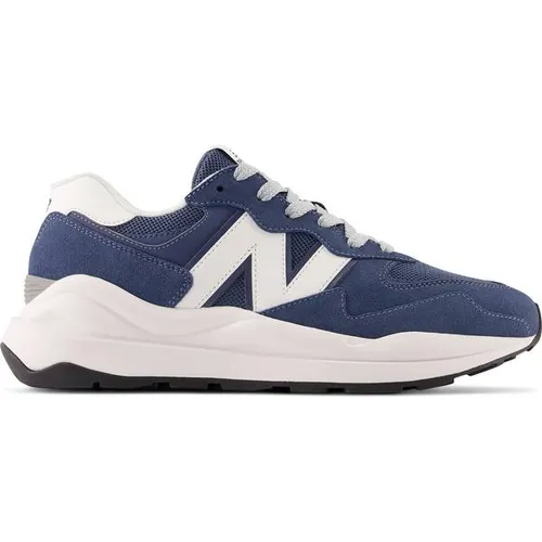 NEW BALANCE Herren Freizeitschuhe 57/40 – Stilvoll und Komfortabel - Die NEW BALANCE 57/40 Freizeitschuhe vereinen Komfort und trendiges Design. Aus hochwertigem Wildleder und Mesh bieten sie einen einzigartigen Look und sind ideal für den täglichen Gebrauch.