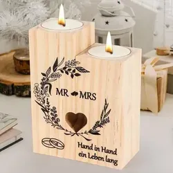 Hochzeitsgeschenk Kerzenständer Set Holz Mr und Mrs - Romantisches Kerzenständer Set aus Holz für Brautpaare. Ideal als Hochzeitsgeschenk oder Verlobungsgeschenk. Das einzigartige Herzdesign sorgt für eine liebevolle Atmosphäre und bleibt ein ewiges Andenken.