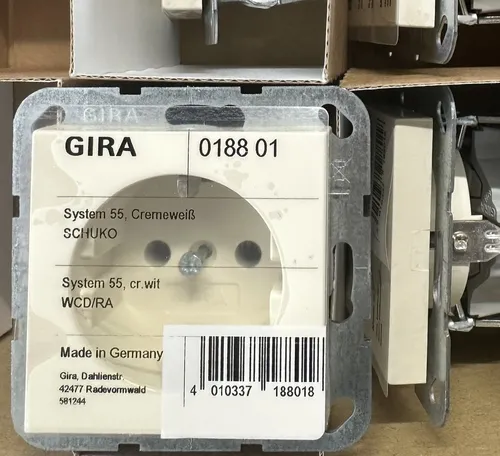 Gira Steckdosen von Gira
