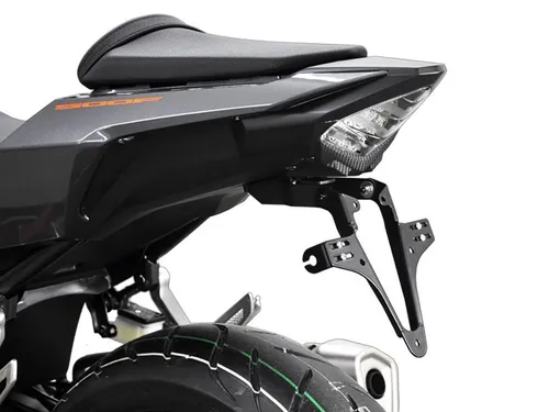 ZIEGER Kennzeichenhalter Basic für Honda CB 500 F/X/Hornet/C - Hochwertiger Kennzeichenhalter für Honda CB 500 Modelle, langlebig und witterungsresistent. Verstellbarer Neigungswinkel und einfache Montage ohne Verkleidungsänderungen.
