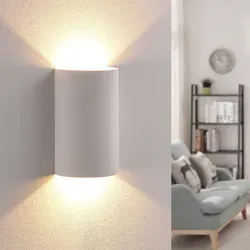 Lindby LED Wandleuchte Jenke, modern und warmweiß - Moderne 2-flammige LED-Wandleuchte aus bemalbarem Gips, die Licht nach oben und unten strahlt. Ideal für stimmungsvolle Akzentbeleuchtung in jedem Raum.