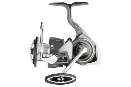 DAIWA 24 LUVIAS LT 3000D - Hochwertige Spinnrolle - Angelrolle mit leichtem Design (175g) und starker Frontbremse (max. 10kg), ideal für anspruchsvolle Angler.