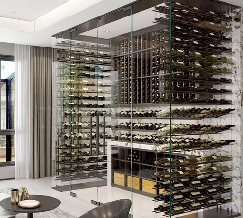 Flaschenregal aus Edelstahl und Glas für Weinflaschen - Modernes Flaschenregal mit über 6 Fächern, ideal für den stilvollen Einsatz in Küche oder Wohnzimmer. Platzsparend und elegant, sorgt es für eine ansprechende Präsentation Ihrer Weinsammlung.