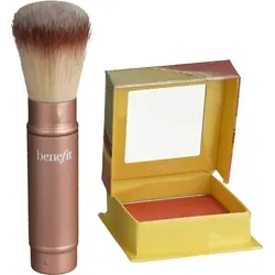 Benefit Cheek-End Getaway Set - Geschenkbox mit 2 hochwertigen Make-up-Produkten: einem Shellie Warm Seashell-pink Blush und einem praktischen Multitasking Cheek Brush für einen strahlenden Look.
