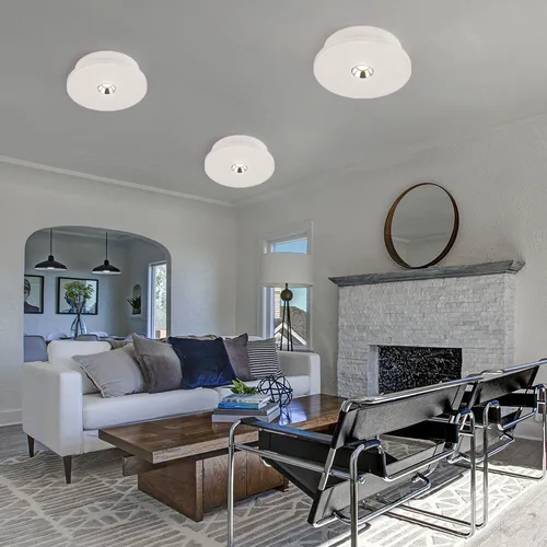 Moderne Deckenleuchte LED 3x für Wohnzimmer und Küche - Elegante Deckenlampe in Weiß mit verchromtem Finish, ideal für eine stimmungsvolle Beleuchtung in jedem Raum. Energieeffizient mit warmweißem Licht und 200 Lumen.