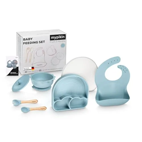 mypikin Dusty Blue Kindergeschirr Set - BPA Frei, 5-teilig mit Saugnapf - Kleinkindergeschirrset für selbstständiges Essen, besteht aus 5 Teilen aus hochwertigem Silikon, mit starken Saugnäpfen und Deckeln für weniger Sauerei und mehr Spaß beim Essen.