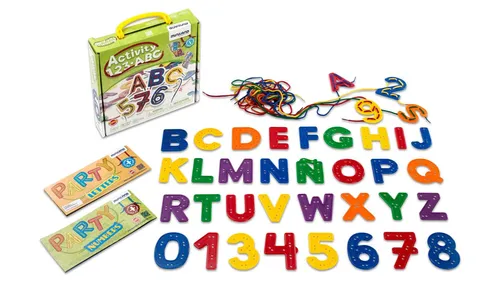 Miniland Buchstaben und Zahlen zum Fädeln