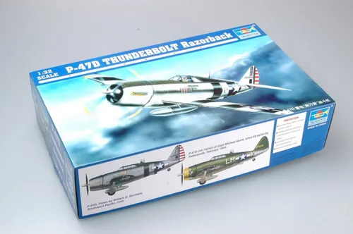 Trumpeter 02262 P-47D Razorback Fighter Modellbausatz 1/32 - Luftfahrt-Modellbausatz mit detailliertem Set und leicht verständlicher Anleitung, ideal für Modellbau-Enthusiasten ab 14 Jahren.