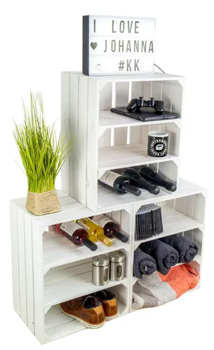 Kistenkolli Altes Land 3er Set Obstkistenregal Johanna Weiss - Praktisches 3er Set Regalkisten mit zwei Zwischenbrettern für optimalen Stauraum. Maße: 50x40x30 cm. Ideal als Schuhregal oder Ablageregal, aus natürlichem Holz mit charmanten Unregelmäßigkeiten.
