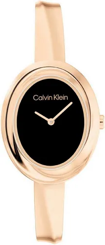 Calvin Klein Quarzuhr TWISTED BEZEL BANGLE 25100057 - Elegante Damenuhr mit roségoldfarbenem Edelstahlarmband und spritzwassergeschütztem Gehäuse. Ideal für stilbewusste Frauen, die einen klassischen Look schätzen.