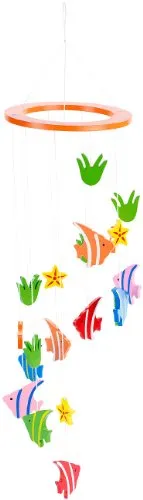 Playtastic Babyspielzeug: Mobile mit 20 leuchtend-bunten Holzfiguren (Mobile-Spielzeug, Holz-Spielzeug, Windspiele)