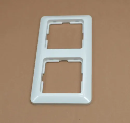 Berker 10128982 Rahmen 2fach S.1 weiß, glänzend