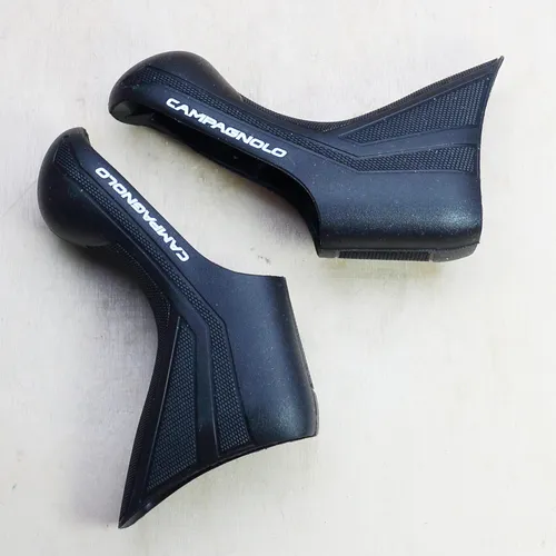 Campagnolo EC-DB500EPS Griffgummi schwarz für H11 EP EPS - Ergopower Gummigriffe für Straßenrenn- und Triathlonräder, idealer Komfort und Grip für präzise Bremskontrolle.