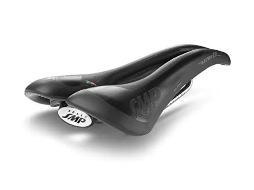 Selle SMP Fahrradsattel Well GEL, schwarz - Komfort für jede Tour - Der Selle SMP Sattel Well Gel in schwarz überzeugt durch seine hochwertige Polsterung aus Polyurethan und Gel. Ideal für Rennräder, Home Trainer und MTBs, bietet er optimalen Sitzkomfort auf kurzen und langen Strecken.