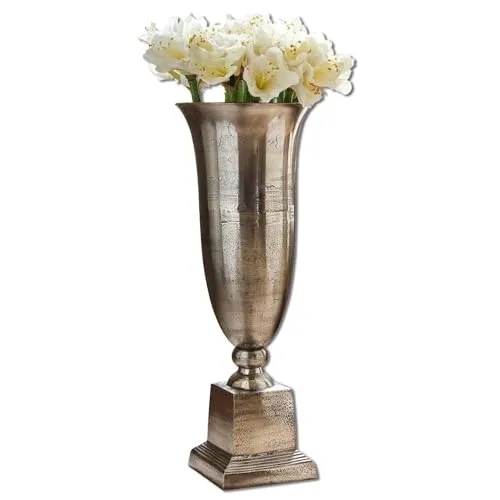 Loberon Bodenvase Belfort, handgearbeitet - Vasen, imposante Höhe und klassische Pokalform aus langlebigem Aluminiumguss, perfekt für stilvolle Wohnräume.