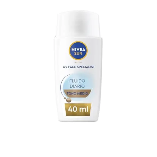 NIVEA SUN Tägliches Fluid mit Farbe LSF 50+ 40 ml, Gesichts-Sonnencreme mit Hyaluronsäure, Licocalcon A & Niacinamid, Ultra leichte Gesichts-Sonnencreme mit Matteffekt, Medium