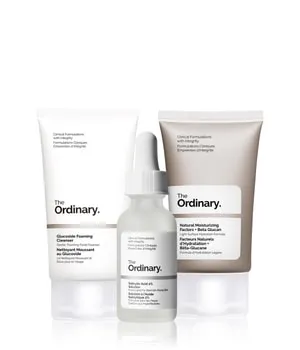 The Ordinary Sets The Clear Set Gesichtspflegeset 1 Stk - Das Clear Set für klare Haut enthält einen sanften Reinigungs-Schaum und ein Serum zur Unterstützung der Hauterneuerung. Ideal für zu Unreinheiten neigende Haut, sorgt es für ein verbessertes Hautbild.