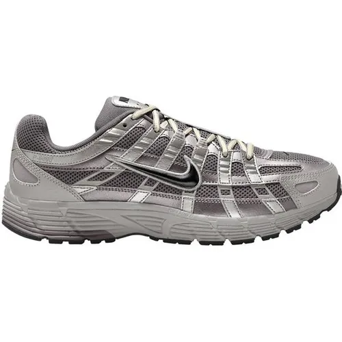 Nike P-6000 Sneaker Herren – Atmosphäre Grau/Schwarz, Größe 42 - Stylische Sneaker im Retro-Design der 2000er; aus atmungsaktivem Mesh mit Leder-Details für besten Tragekomfort und Dämpfung. Ideal für den Alltag und sportliche Aktivitäten.