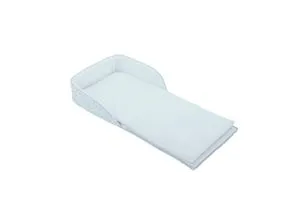 Kikkaboo Wickeltasche 2 in 1: Tragbares Babybett & Rucksack in blau von Kikkaboo