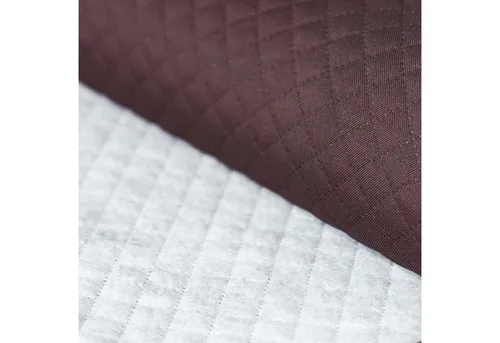 maDDma Stoff 1m Meterware Raute Steppstoff 158cm breit, aubergine