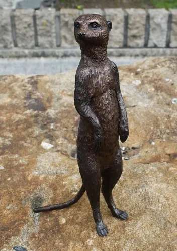 Bronzeskulpturen Skulptur Bronzefigur lebensechtes stehendes Erdmännchen Braun