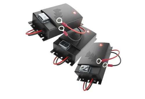 greate. Ultraschall-Tierabwehr 3x Marderschreck Auto - Tierschrecks, effektive Marderabwehr mit 3 Geräten für den Motorraum, einfaches 12V Batterieanschluss-System für zuverlässigen Schutz.