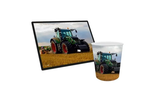 itenga Schreibtischunterlage mit Traktor-Motiv - Schreibunterlage mit kinderfreundlichem Traktor-Motiv, kratzfest und abwaschbar. Ideal für ein stilvolles und praktisches Schreibtisch-Accessoire.