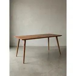 Esszimmertisch REPA 160 x 80 cm aus Sheesham Holz - Esstisch im rustikalen Landhausstil, ideal für 6-8 Personen. Pflegeleichte, versiegelte Oberfläche und formschöne, abgerundete Tischbeine aus massivem Sheesham Holz.