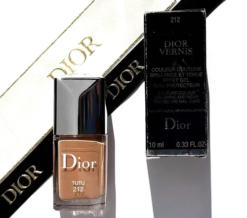 Dior Vernis Pflege 10 ml - Hochwertiger Nagellack für glänzende und gepflegte Nägel, ideal für einen eleganten Look.