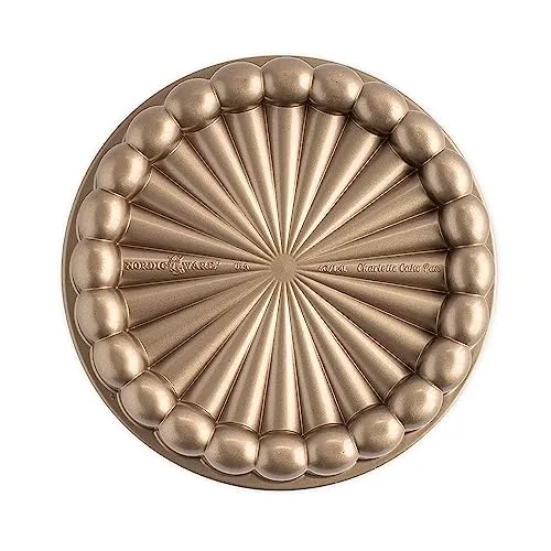 Nordic Ware Kuchenform Aluminium Gold 22cm in gold von Nordic Ware