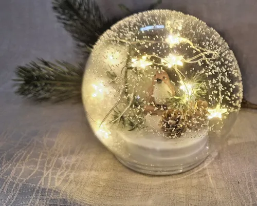 formano Weihnachtskugel LED Dekoration Glaskugel 12cm mit Winterdeko