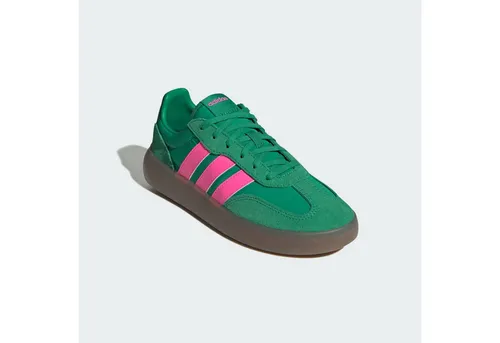 Adidas BARREDA DECODE Damen - Leichter Laufschuh in grün - Sneaker für aktive Frauen, die Komfort und Stabilität suchen. Atmungsaktives Obermaterial und gepolsterte Mittelsohle für energieeffiziente Schritte.