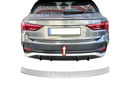 RECAMBO Ladekantenschutz für Audi Q3 Sportback - Abdeckblenden – Hochwertiger V2A Edelstahl schützt Ihren Lack beim Be- und Entladen, bietet exklusive Optik und perfekte 3D-Passform für einfache Montage.