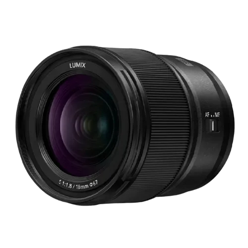PANASONIC Lumix S 18mm 1:1.8 Objektiv mit Zugabe - Objektive für Spiegelreflexkameras, lichtstark mit f1.8 Blende für beeindruckende Aufnahmen bei schwachem Licht und kreativen Weitwinkelperspektiven.