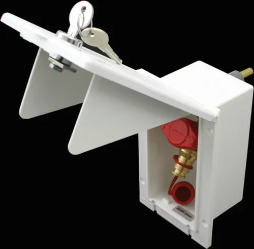 MPK Gas Gassteckdose mit Schloss für Wohnmobile - Hochwertige Gas-Außenssteckdose mit Schloss, ideal für Gasgrills und Heizpilze. Witterungsbeständig und geprüft nach DIN DVGW für sicheren Betrieb. Made in Germany.