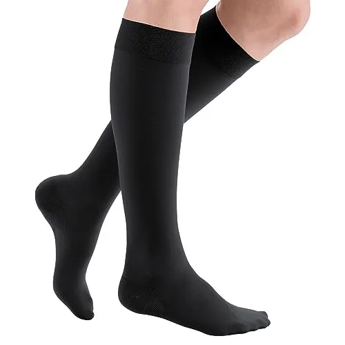 medi mediven plus Kompressions Kniestrümpfe Unisex | Medizinische Kompressionsstrümpfe CCL2 für Damen und Herren | Schwarz | Größe II | geschl. Spitze | kurz