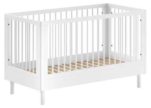 Babybett 70x140 Keeley aus massiver Buche – umbaubar zum Juniorbett - Kompaktes Babybett aus weiß lackierter Buche mit höhenverstellbarem Lattenrost. Umbaubar zum Juniorbett, ideal für eine lange Nutzung. Mit Schlupfsprossen für einfaches Ein- und Aussteigen.