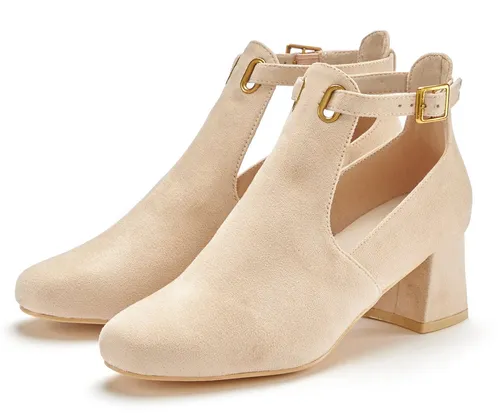 LASCANA Stiefelette mit Blockabsatz und veganer Innensohle - Stiefel in Beige (Gr. 42) mit 5 cm Blockabsatz, besonders softer veganer Innensohle für höchsten Tragekomfort – ideal für einen lässigen Look.