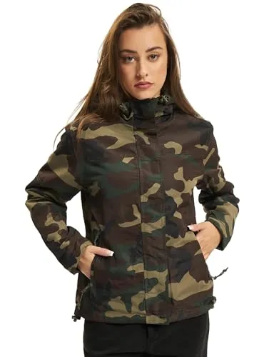Brandit Women Frontzip Windbreaker in Woodland, Größe 4XL - Funktionsjacke für Damen, wind- und wasserabweisend mit Frontreißverschluss für einfaches An- und Ausziehen sowie warmem Fleecefutter für zusätzlichen Komfort.