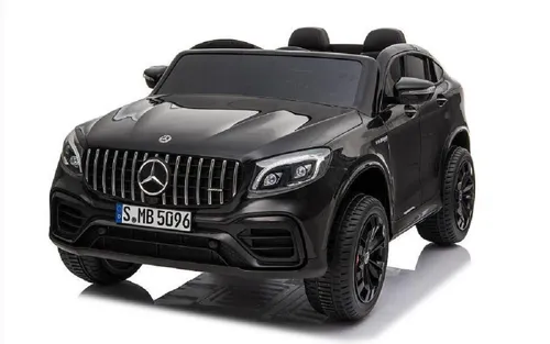 Elektro Auto Mercedes GLC63S Doppelsitzer 12V10AH - Batteriebetriebenes Fahrzeug für Kinder, mit 4 Motoren für kraftvollen Antrieb und großzügigem Platz für zwei kleine Fahrer.